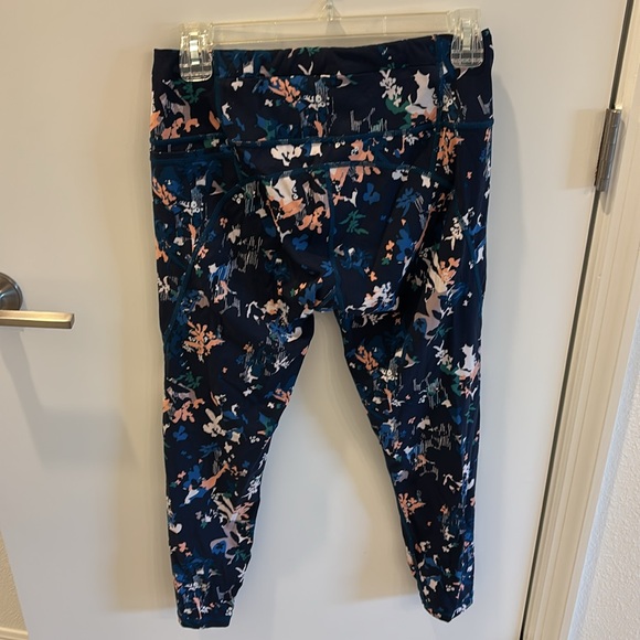 Sweaty Betty Leggings - Picture 2 of 6